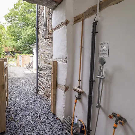 Abbots Reading Mews 2 * Lakeside